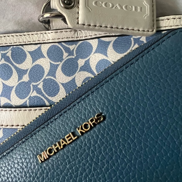 Coach blue & white shoulder bag(no longer available)with matching blue MK wallet - Picture 2 of 10